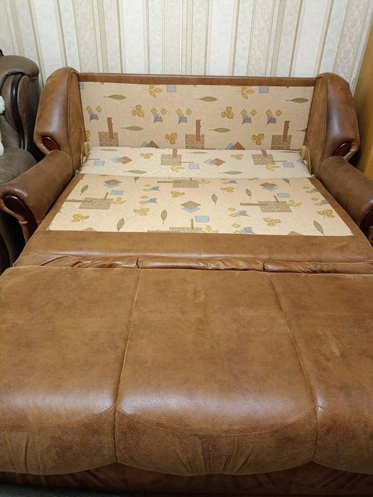 Продам диван, був у використанні. Гарний стан.