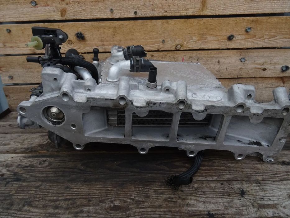 KOLEKTOR SSĄCY 04L129766AK AUDI A3 8V VW GOLF VII SEAT LEON III 1.6 TDI CXX PRZEPUSTNICA 04L128063T