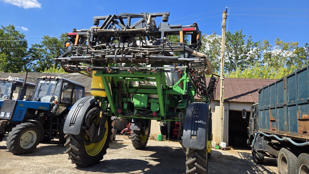 Оприскувач John Deere 4830 2008