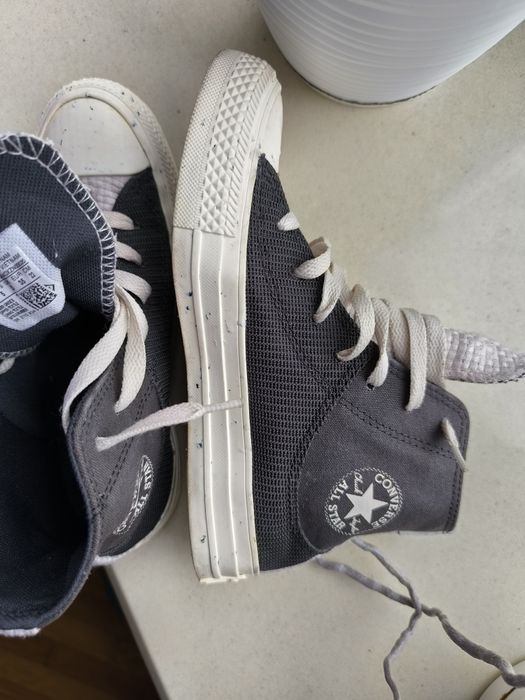 Продаються converse