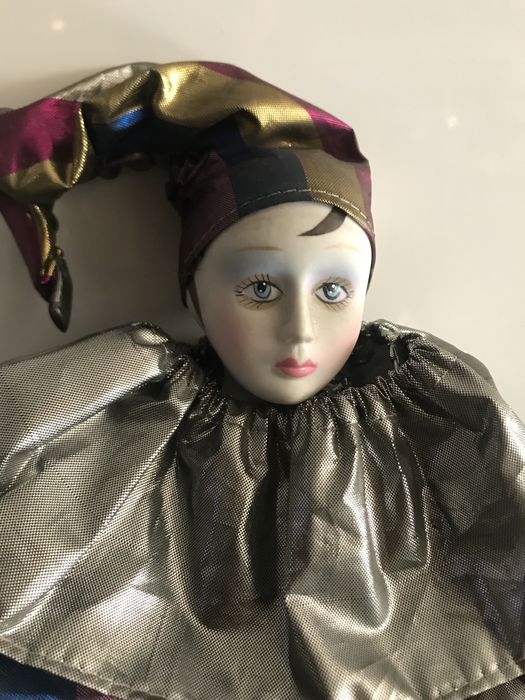 Boneco de porcelana