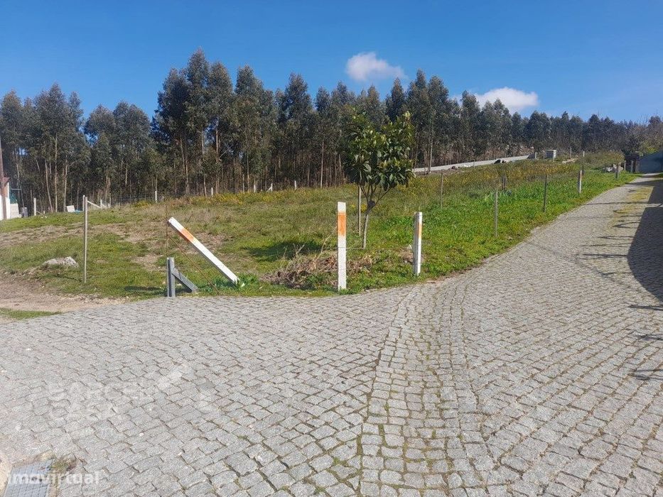 Terreno em Feitos - Barcelos