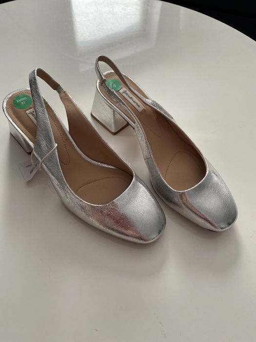 Srebrne damskie na słupku 37 Stradivarius