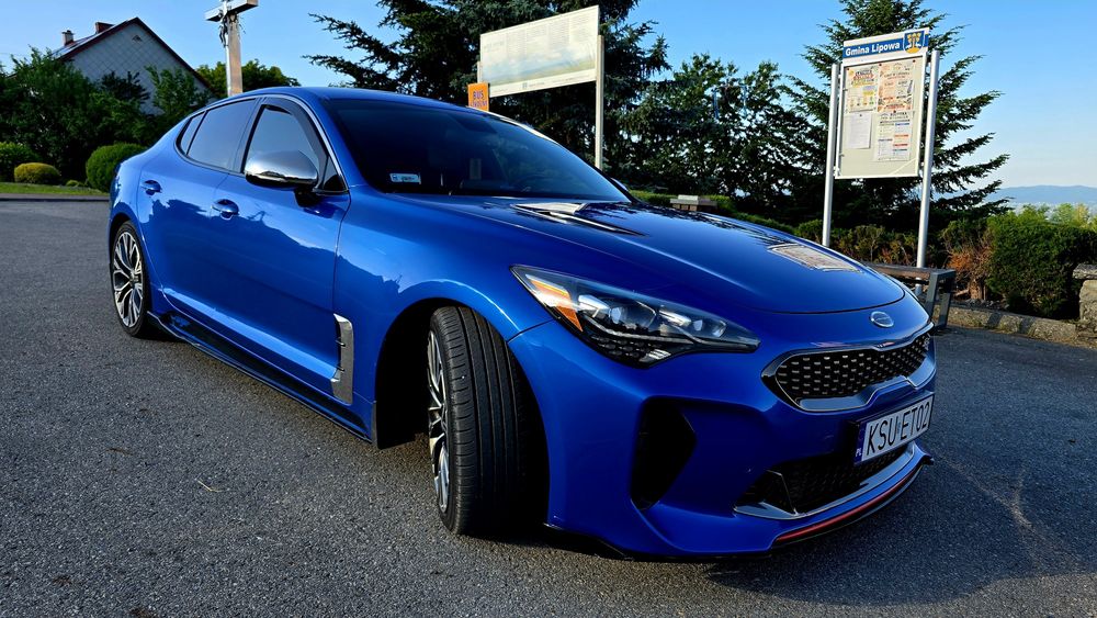 KIA stinger 3.3v6 AWD