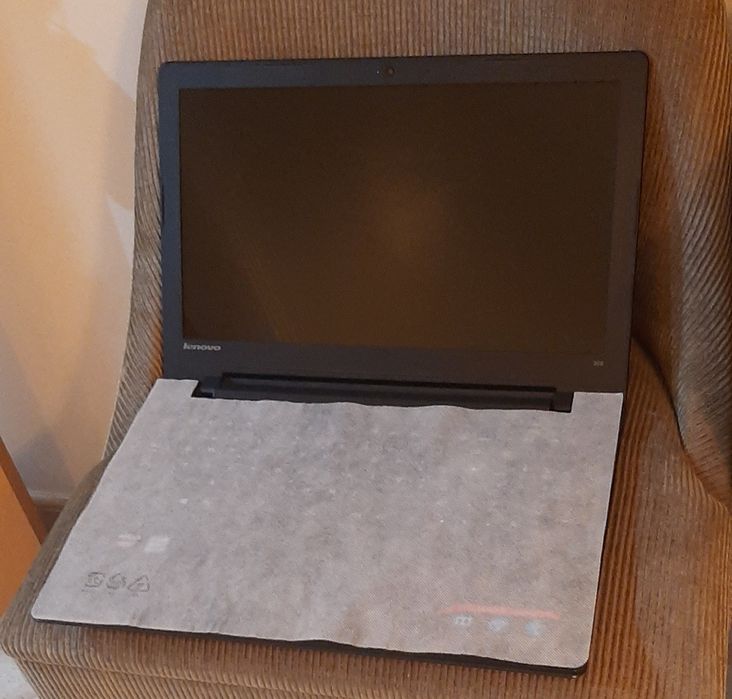 Portátil Lenovo Ideaped 300-15 ISK I7SPF0CZCX0