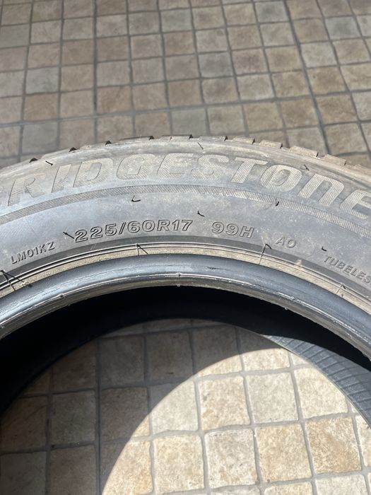 Jogo de 4 pneus Bridgestone Blizzak LM001 – 225/60 R17 99H