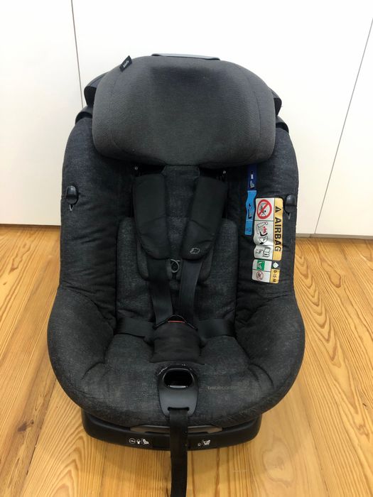 Bebe Confort Axiss Fix Nomad Black