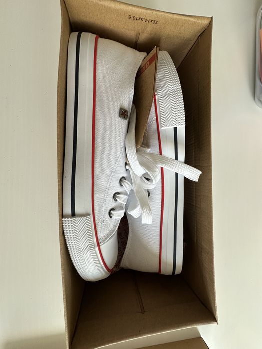 Sprzedam NOWE TRAMPKI BIG STAR!!! Okazja!