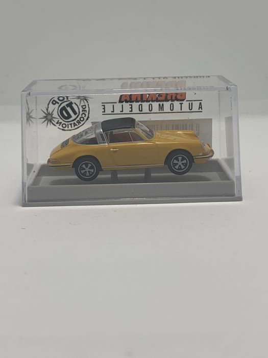Porsche 911 Targa da Brekina escala 1/87