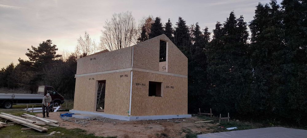 domek caloroczny na zgłoszenie Nowoczesna stodola 60m2 panele  sip-pol