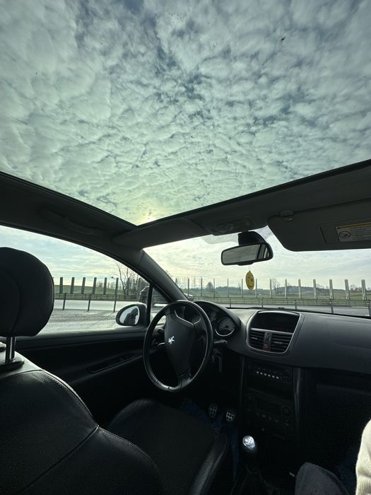 Peugeot 207 1.6 benzyna Panorama 142 tyś przebiegu
