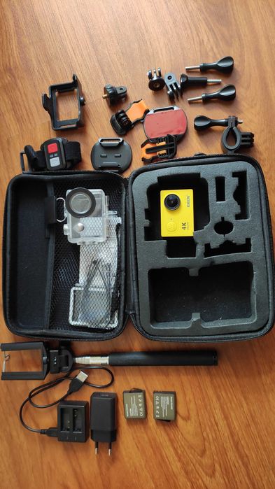 Продам экшн-камеру EkenКа