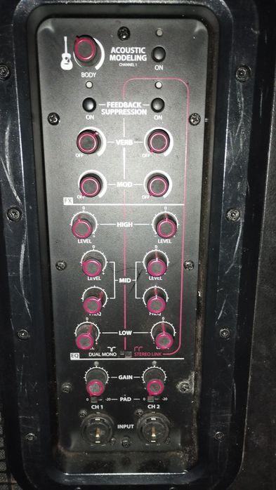 Colunas Amplificadas com Mixer Integrado Line 6 L3t - Par