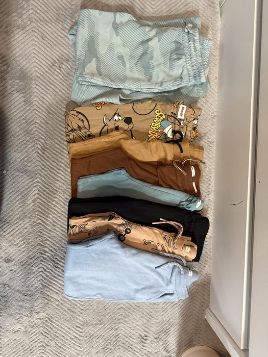 Długie spodnie chłopięce – 8 sztuk – rozmiar 140 – mix firm (Sinsay)