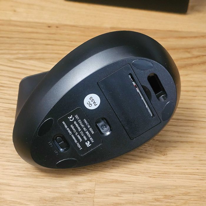 Wireless Vertical Ergonomic Mouse 2.4 GHz447049203975475205