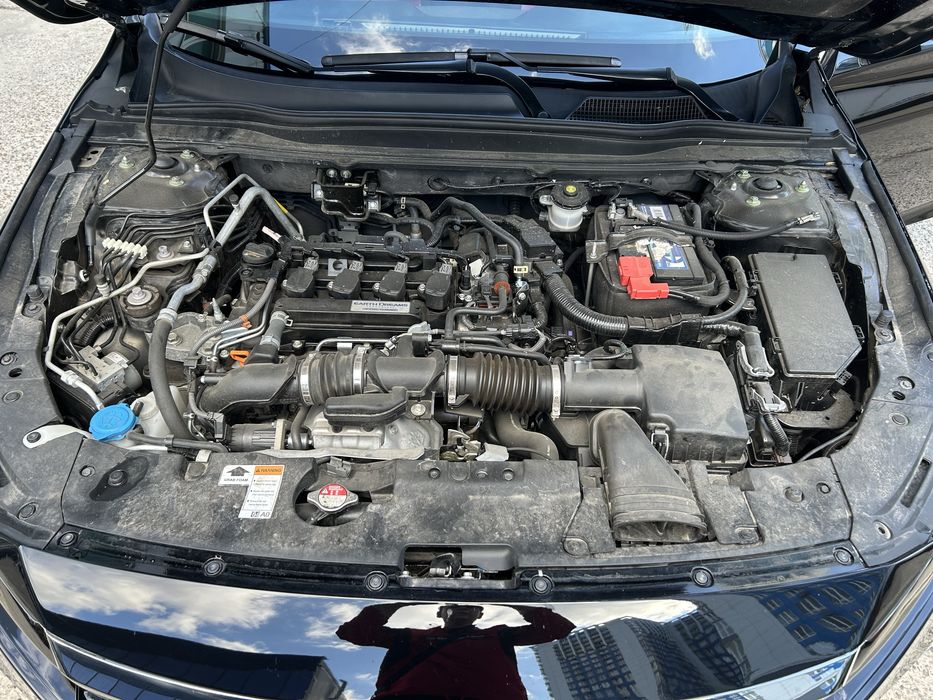 Honda Accord 2019 VIN 1HGCV1F3XLA037918 фото оголошення 9 з 10