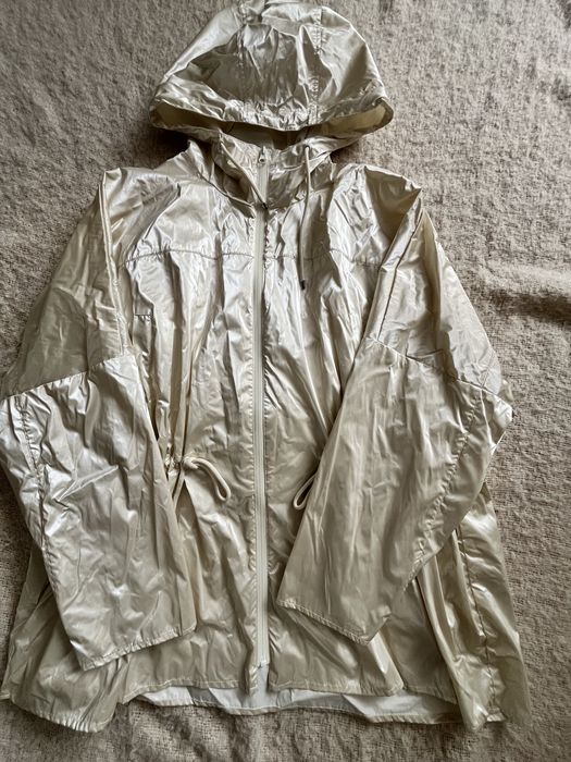 Дождевік від Zara