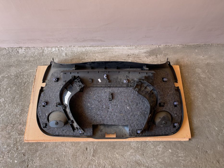 Кришка багажника Ляда на Меган 3 уніресал. В зборі. Оригінальна.