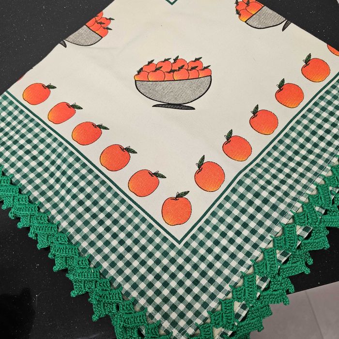 Toalha de Centro de Mesa c/ Croché