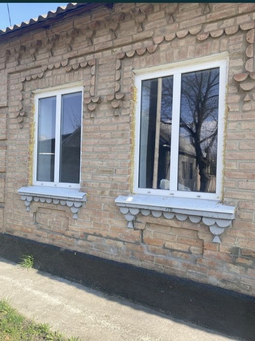 Частина будинку кущівка