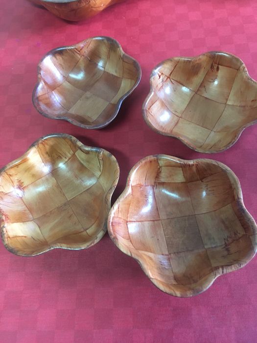 Saladeira com 4 taças