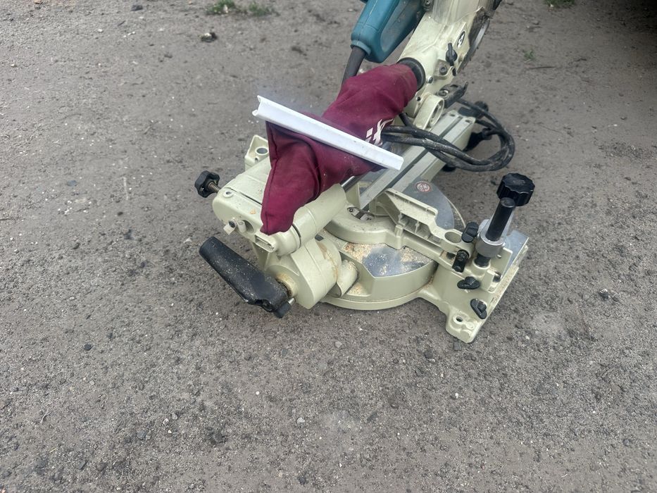 Торцовка Makita ls0714