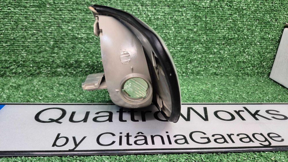 Pisca Farolim Frente Direito Audi 100 C4 Branco 103F02.172210 Novo