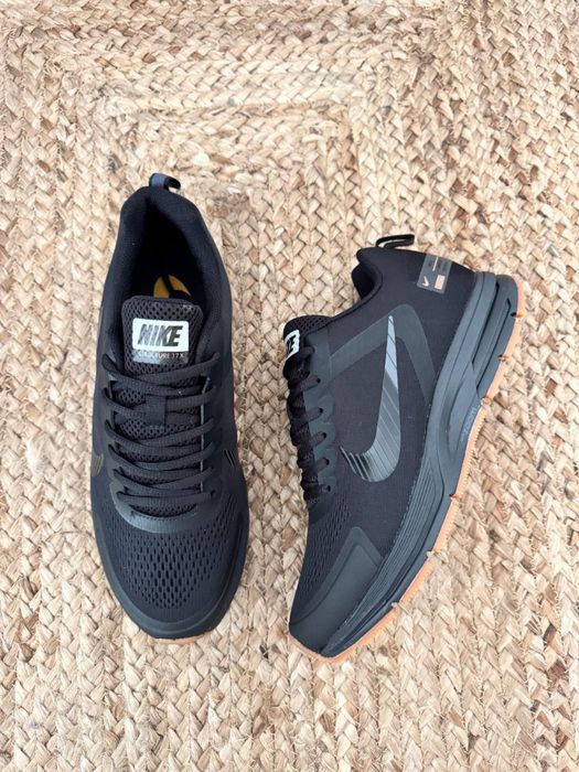 Кросівки чоловічі Nike Zoom Structure