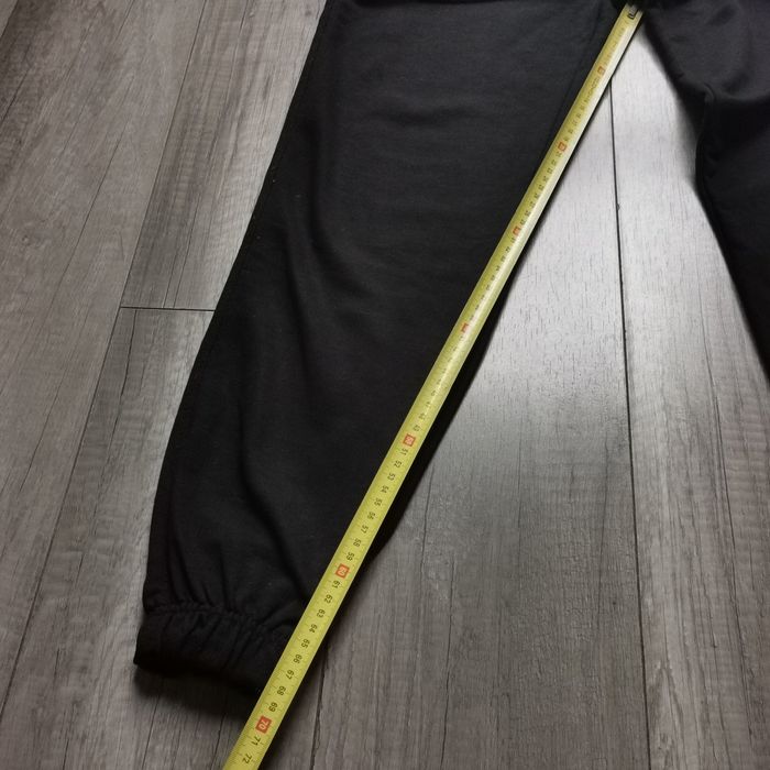 Spodnie dresowe r. XS Bershka