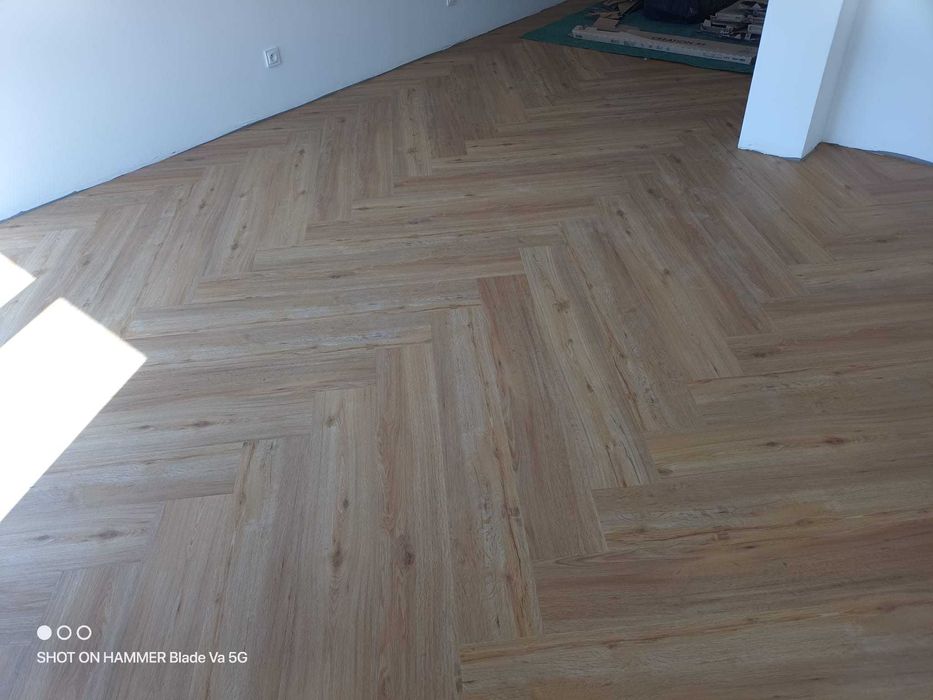 Montaż podłóg LVT, drewnianych, PCV, dywanowych, wykończenia wnętrz