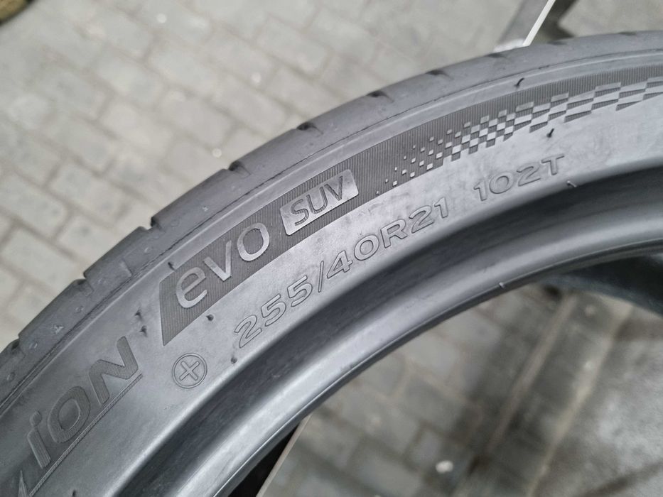 255/40/21 102T Hankook iON evo SUV seal D.3525