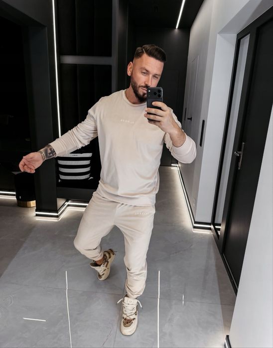 Dres XL olavoga welurowy bezowy