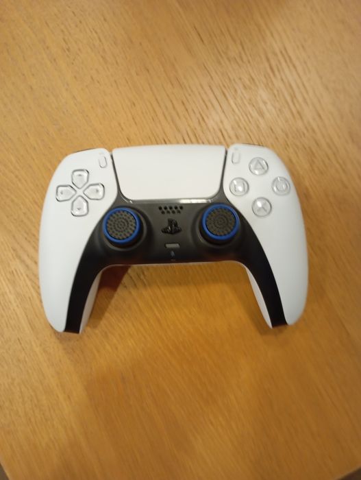 PS5 com leitor discos como nova