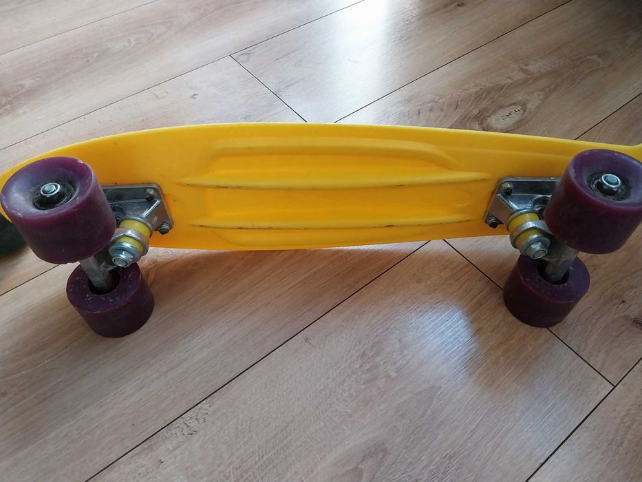 Deskorolka 56 cm