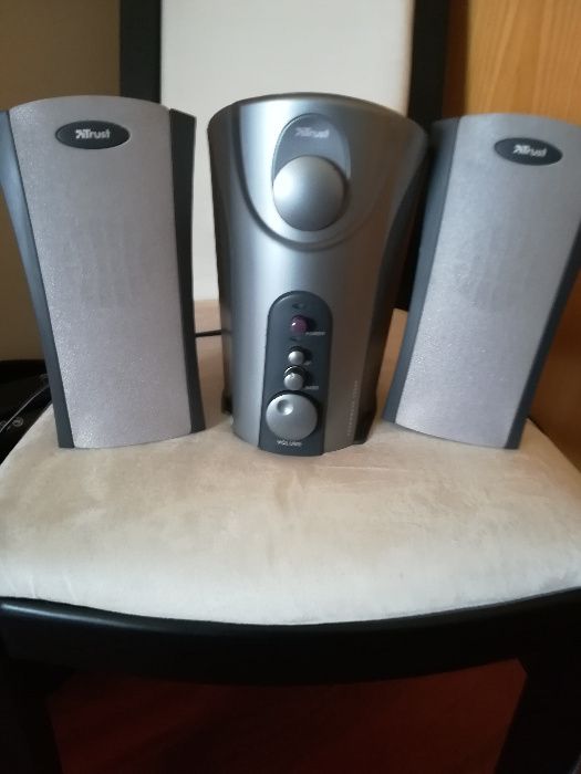 Colunas Trust Soundwave 1000 P