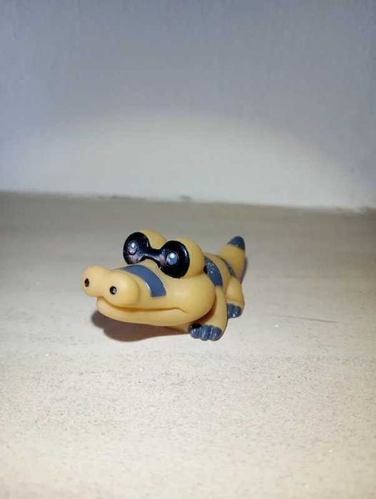 Pokémon finger puppet / brinquedo / figura pokémon Sandile da bandai