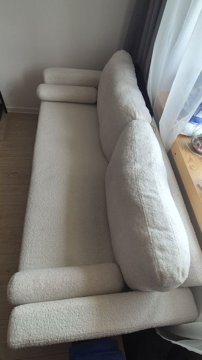 Sofa 2-osobowa teddy złamana biel KALMAR