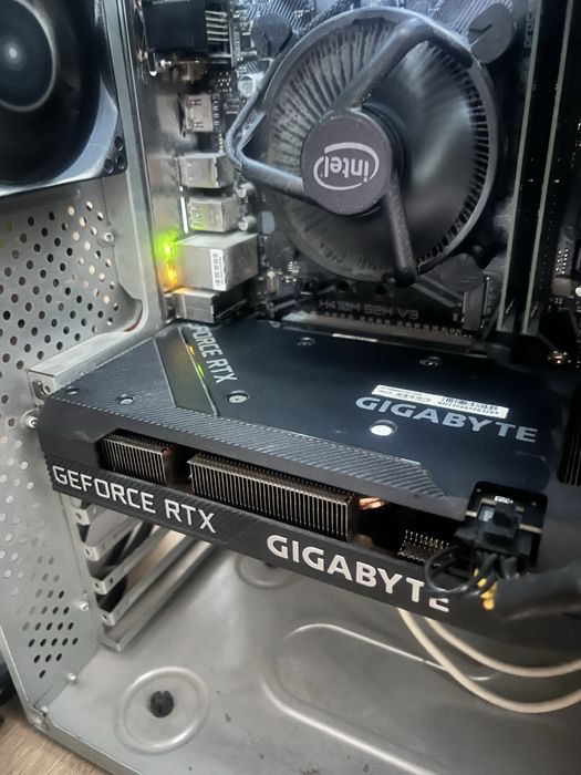 Відеокарта Gigabyte GeForce RTX 3060 12 gb в ідеальному стані, як нова