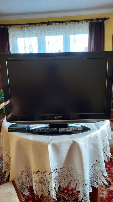 TV SHARP 32" LCD +dekoder