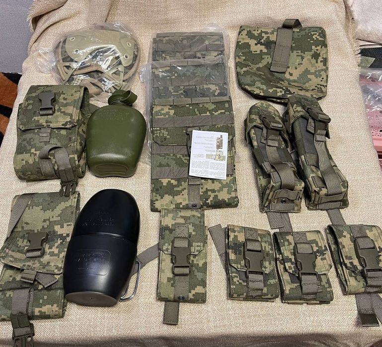 Аптечка Британія,  Підсумки,  Наплічник,  Рукавиц,  Сумки американські