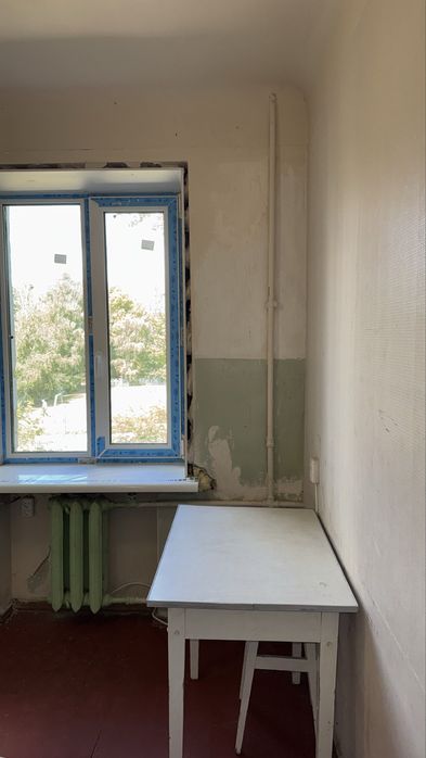 Продаю 3 ккв в Чугуеве ( Авиатор ) возле школы