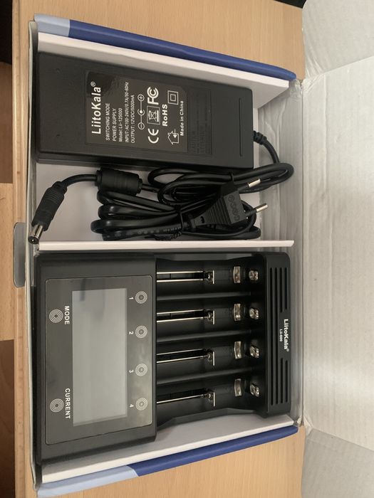 Інтелектуальний зарядний пристрій LiitoKala Lii 600