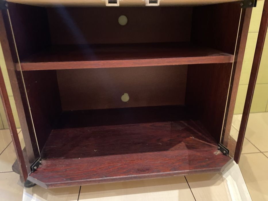 Szafka pod telewozor