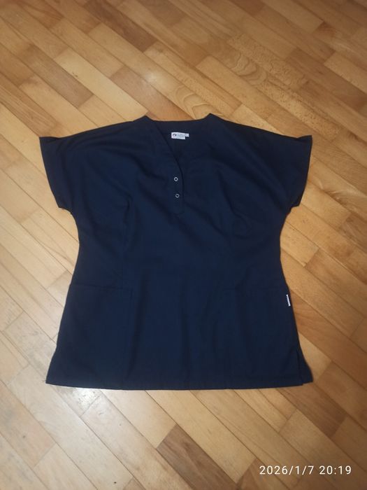 Женская медицинская куртка размер L