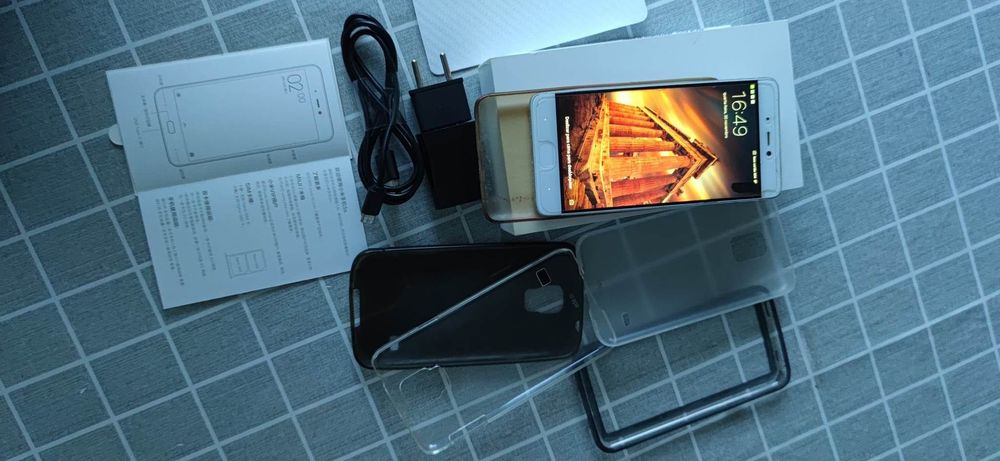Telemóvel Xiaomi MI5s + capas + protetores ecrã
