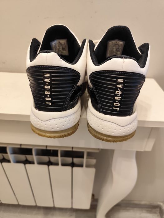 Buty Jordan rozmiar 40.