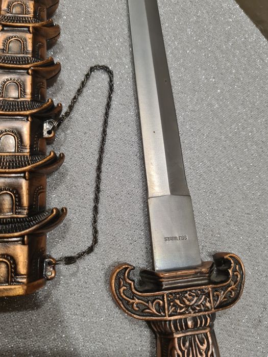 Меч  сувенирный.