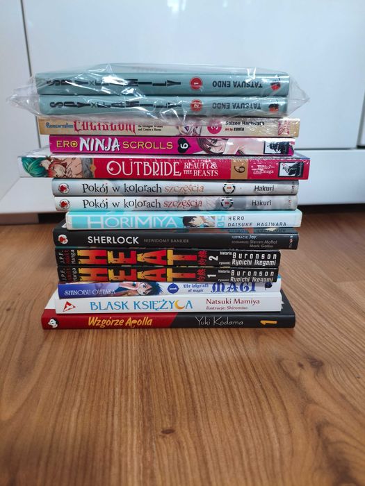 Różne mangi i light novel