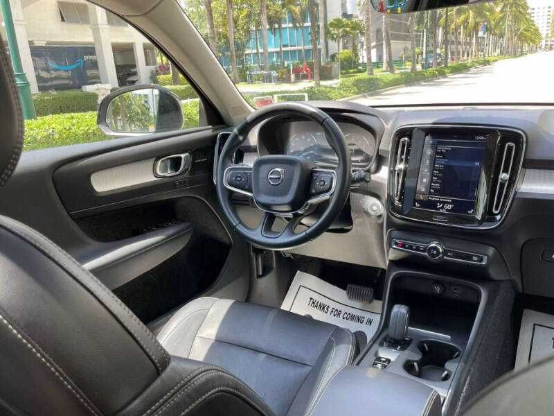 Volvo XC40 T5 Momentum 2019