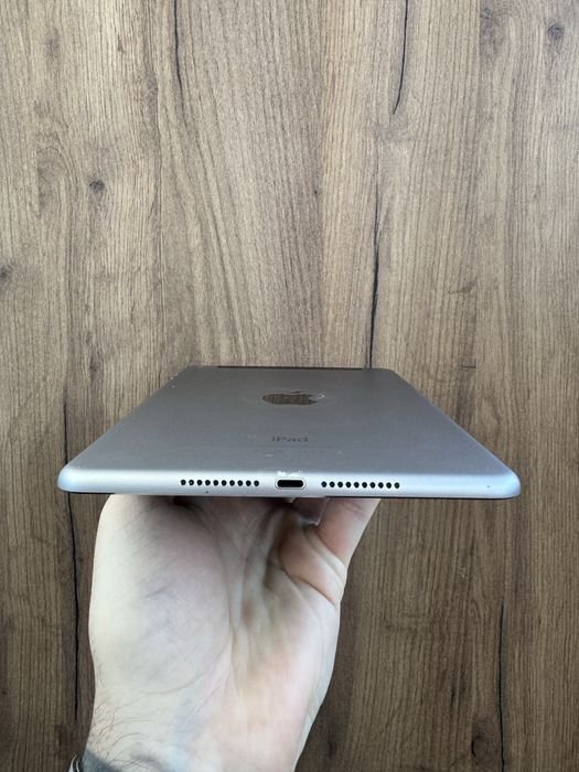 Apple IPad Mini 4  128gb LTE